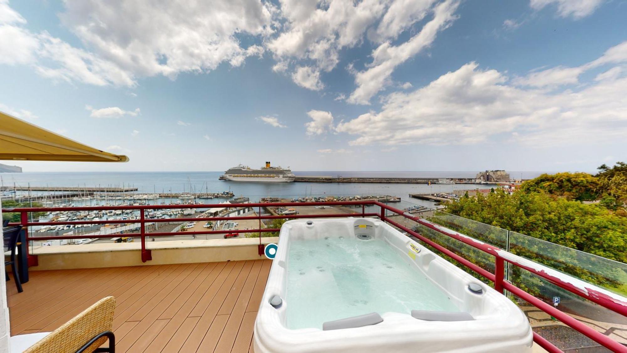 Rooftop Marina L By Madeira Best Apartments フンシャル エクステリア 写真